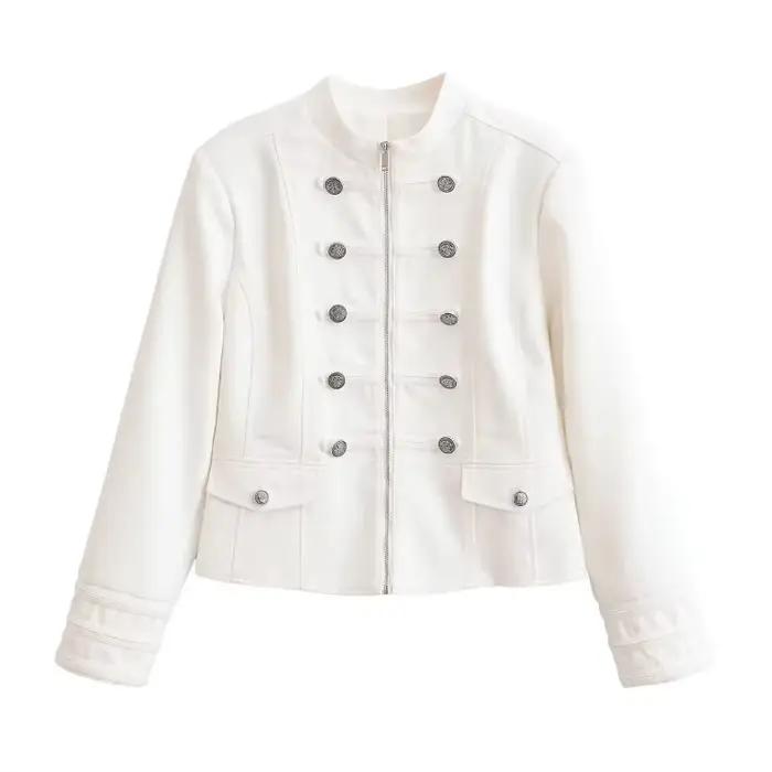 Veste blanche minimaliste à col montant structuré, silhouette ajustée et élégante, accents en cordon