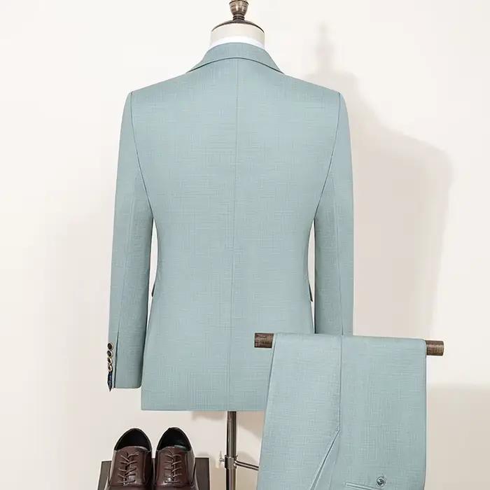 Costumes complets pour hommes