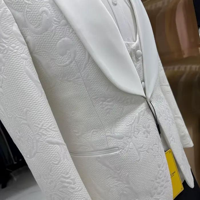 Costume de mariage pour homme blanc 3 pièces, veste jacquard, gilet, pantalon noir, coupe ajustée sur mesure, tenue décontractée ou formelle pour hôte ou soirée
