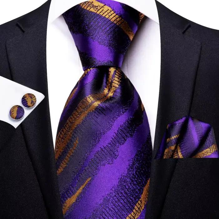 Cravate de mariage rayée bleu marine pour homme