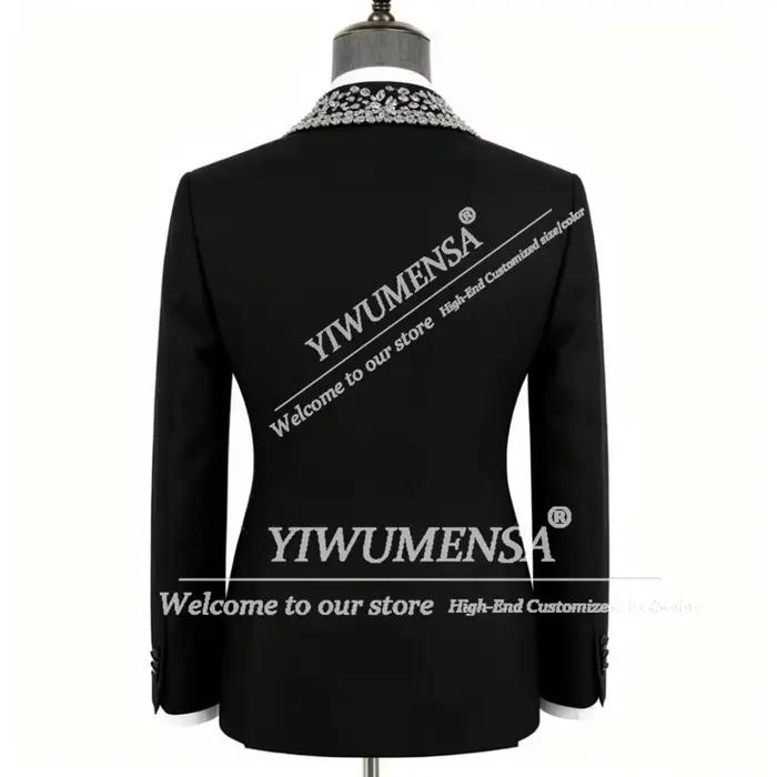Costumes modernes pour hommes