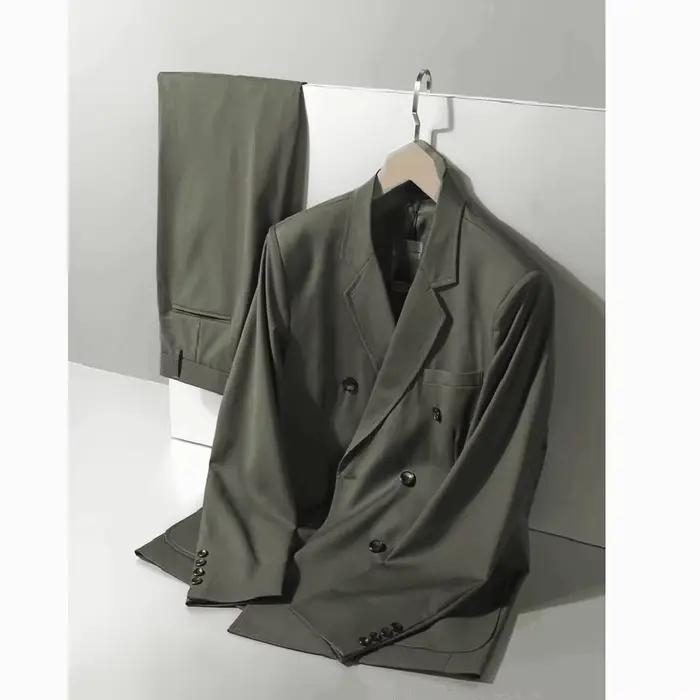 Costumes d'été blancs pour hommes