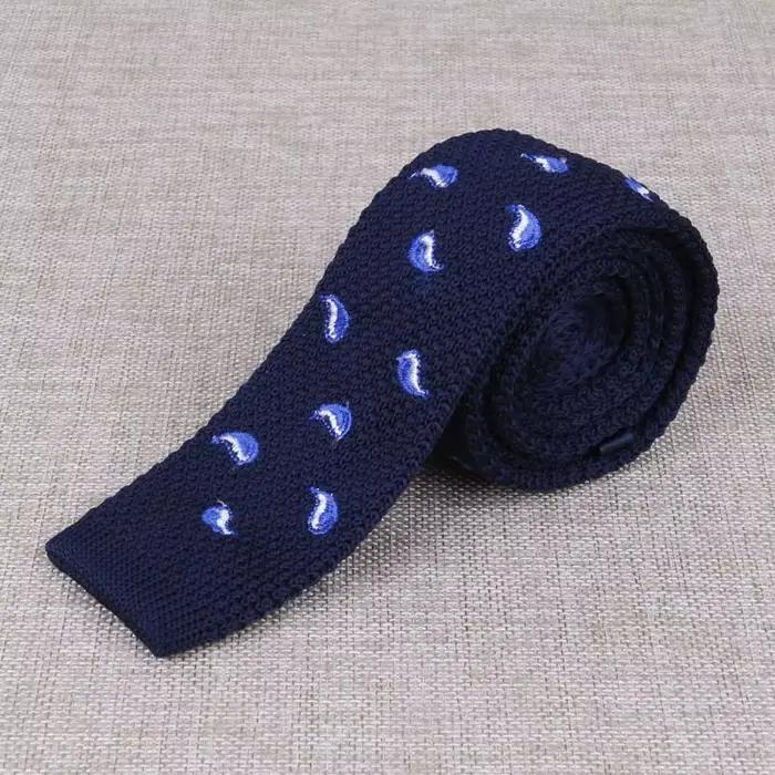 Costumes pour hommes cravate en tricot