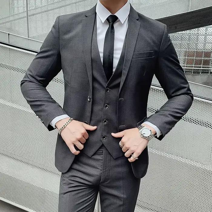 Costume de couleur unie pour homme