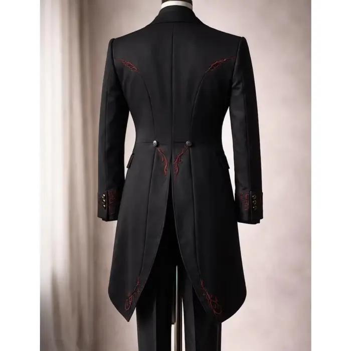 Costume de smoking noir 3 pièces avec broderie rouge