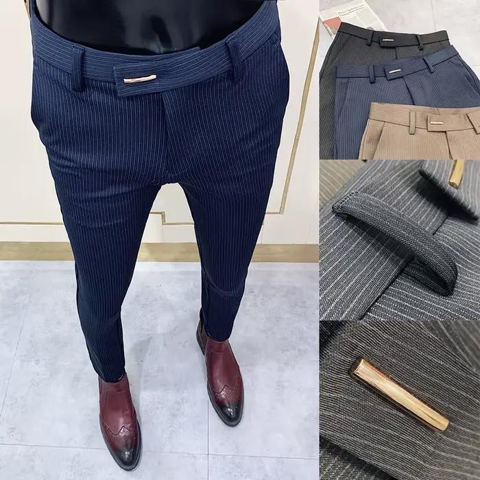 Pantalon slim à rayures pour homme
