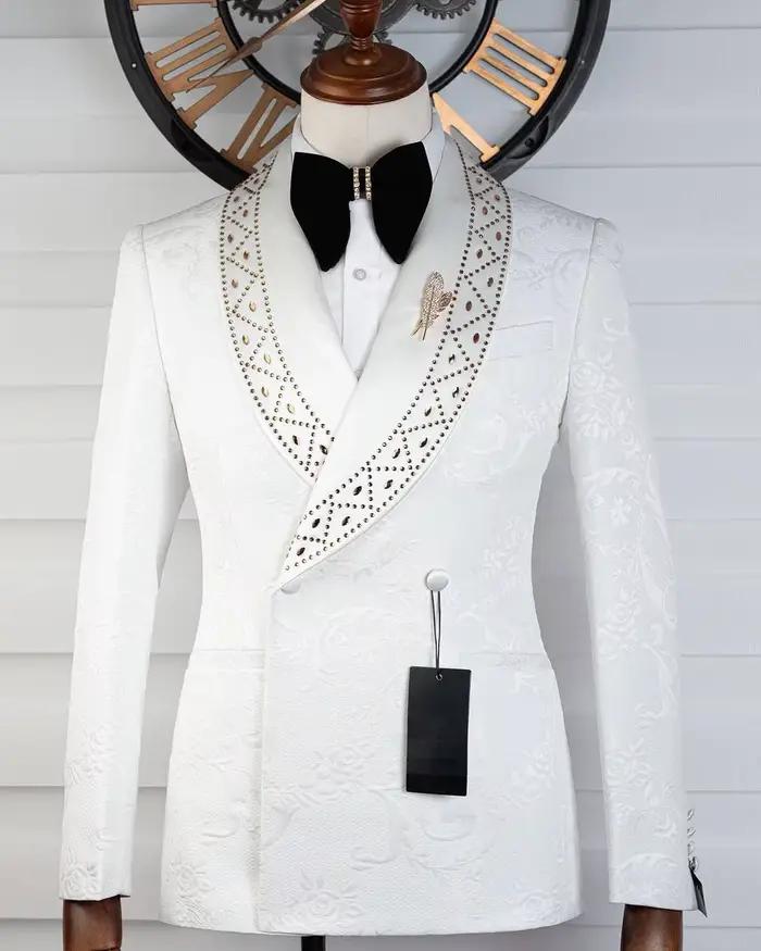 Costumes de mariage élégants pour marié