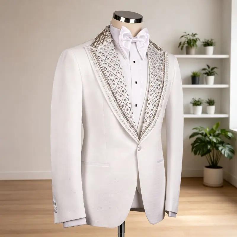 Costumes de luxe perlés pour hommes – Veste de smoking blanche ajustée avec pantalon noir, revers en
