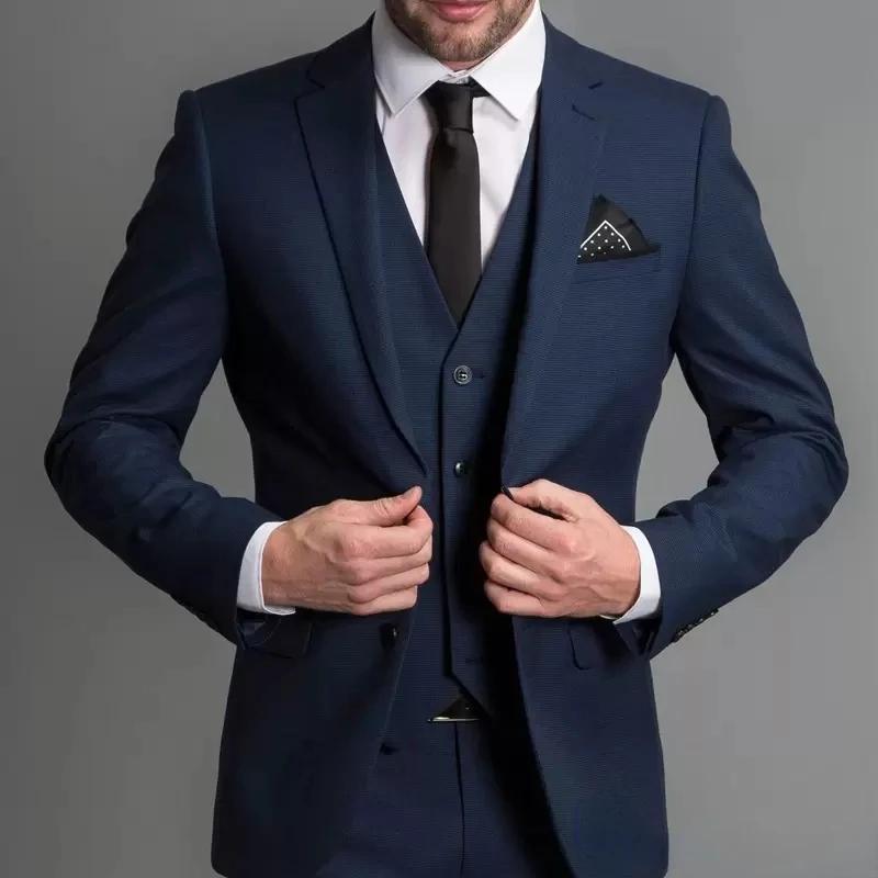 Costumes pour hommes bleu marine