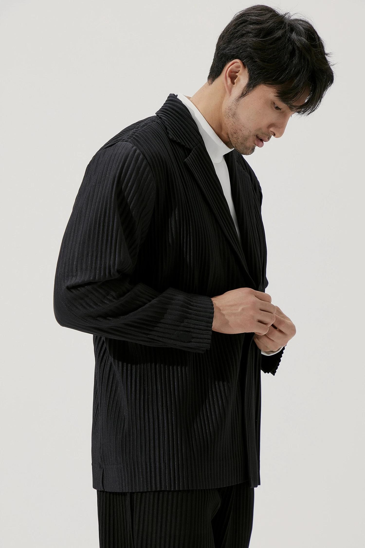 Blazer plissé Ata Yake pour hommes