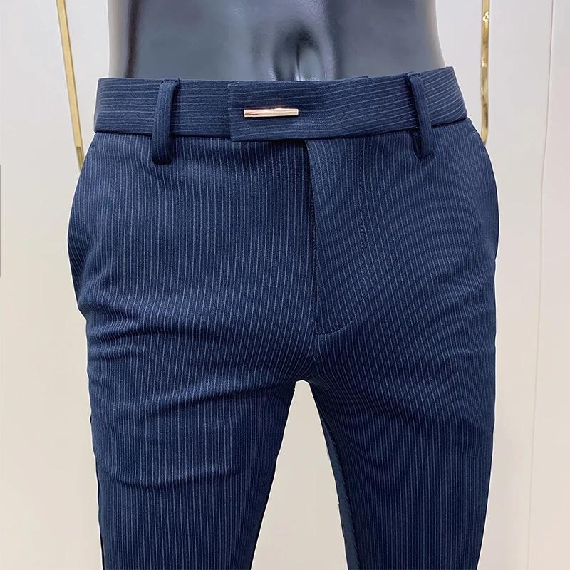 Pantalon slim à rayures pour homme