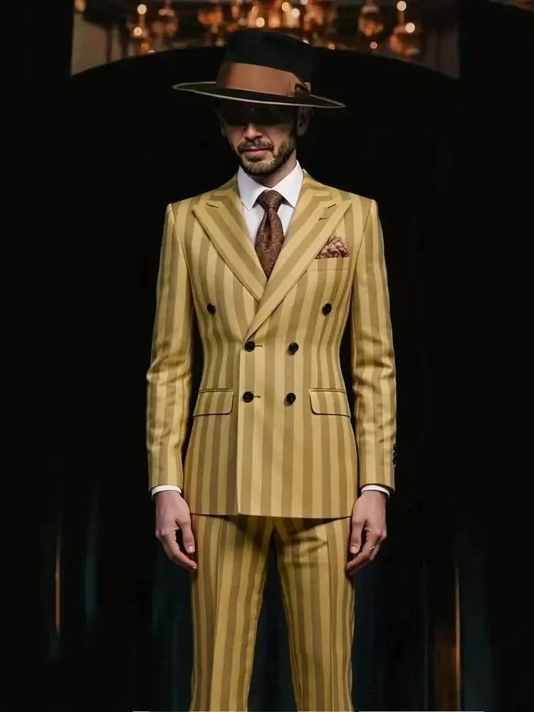 Costume jaune à larges rayures pour hommes