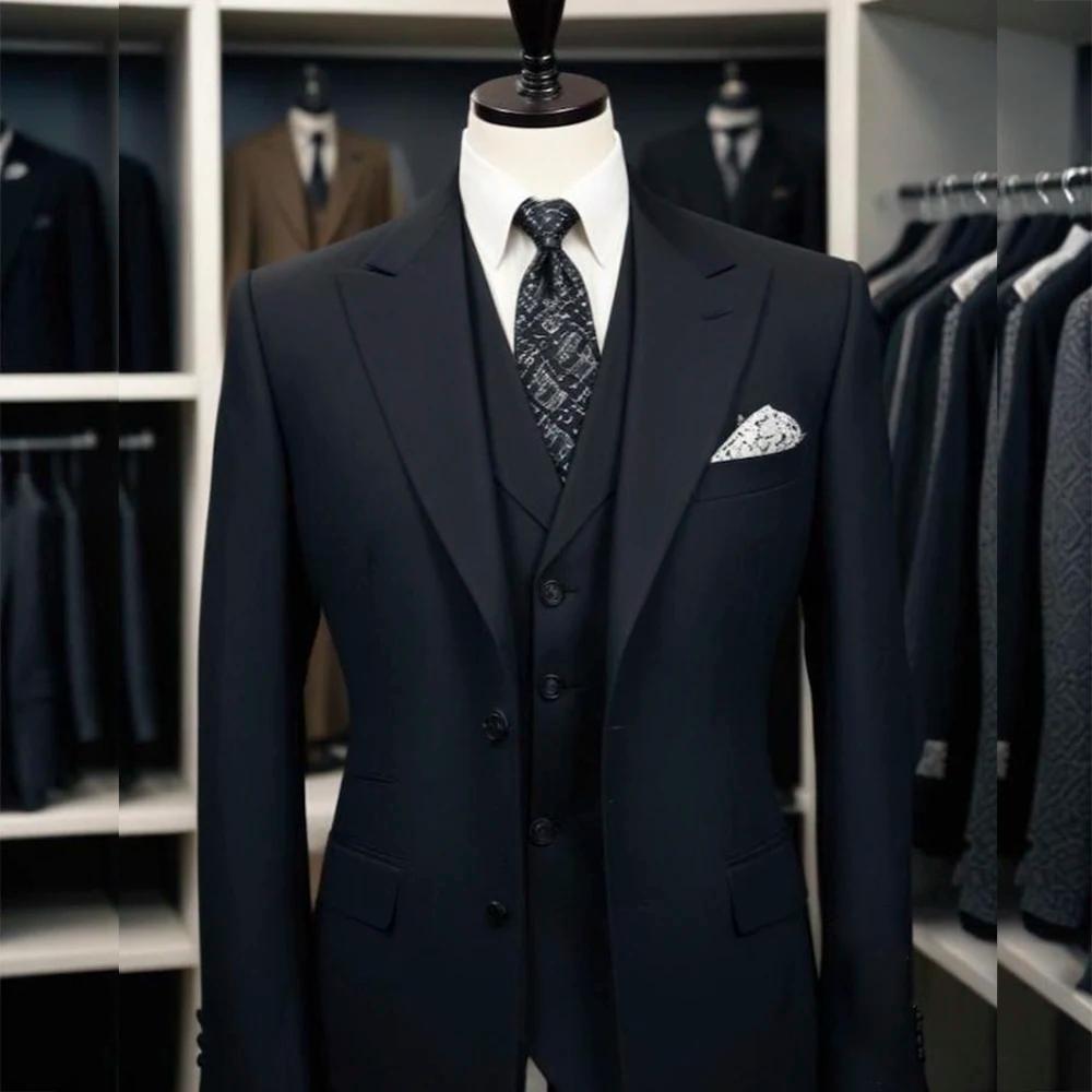 Costumes sur mesure bleu marine pour hommes – Collection de luxe pour mariage 2026 – Tenue élégante 3 pièces (veste