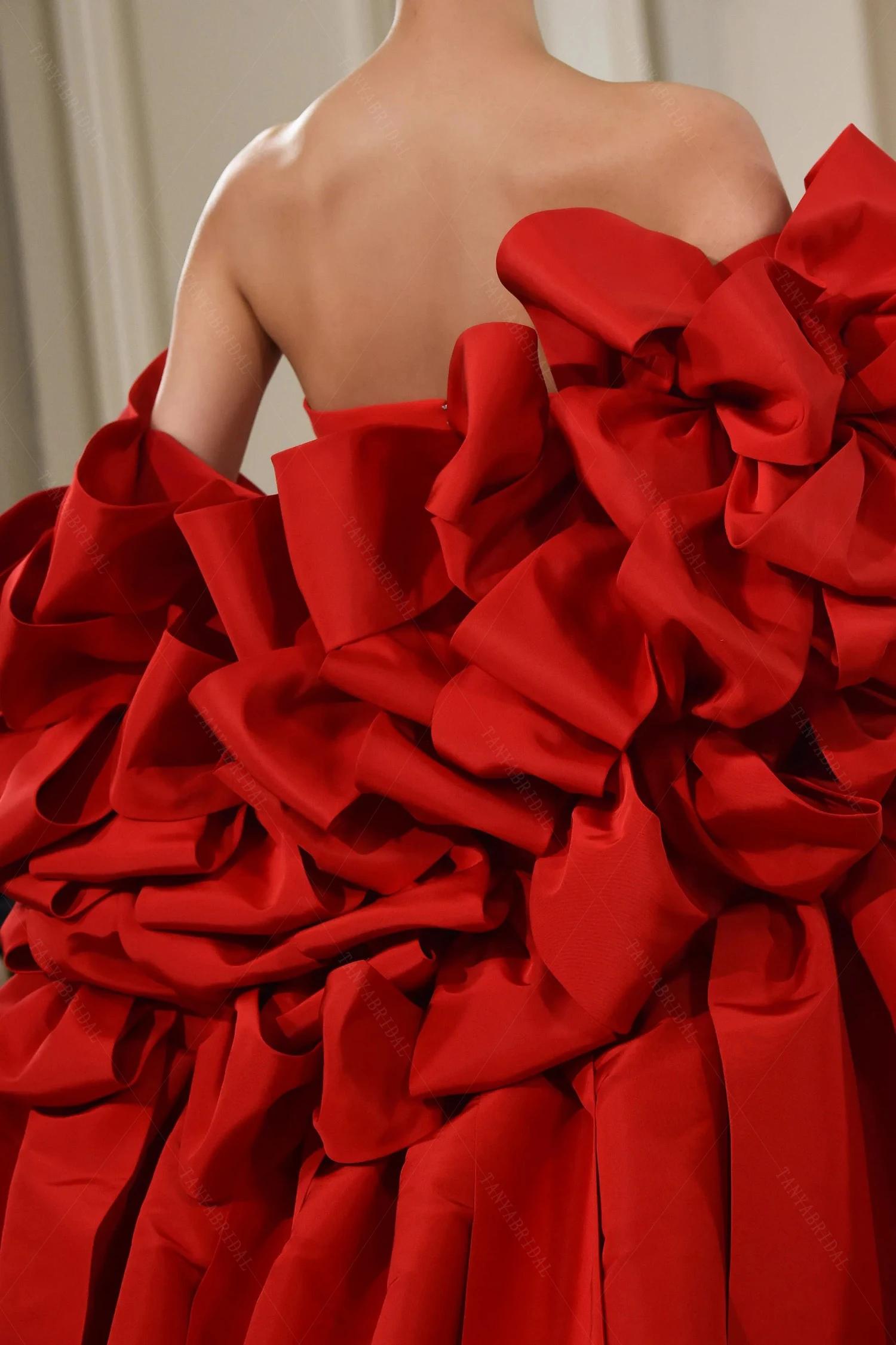 Veste de mariage rouge à manches courtes bouffantes