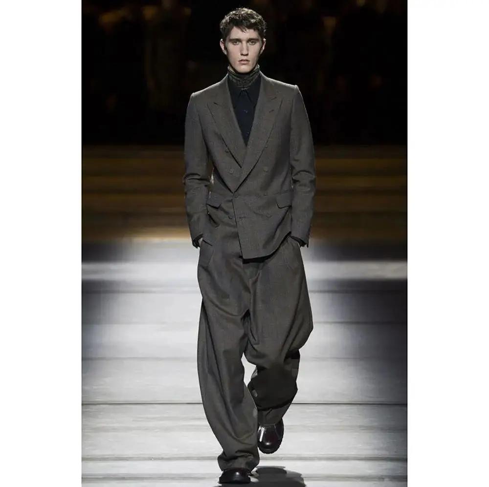Smoking gris foncé à double boutonnage pour homme