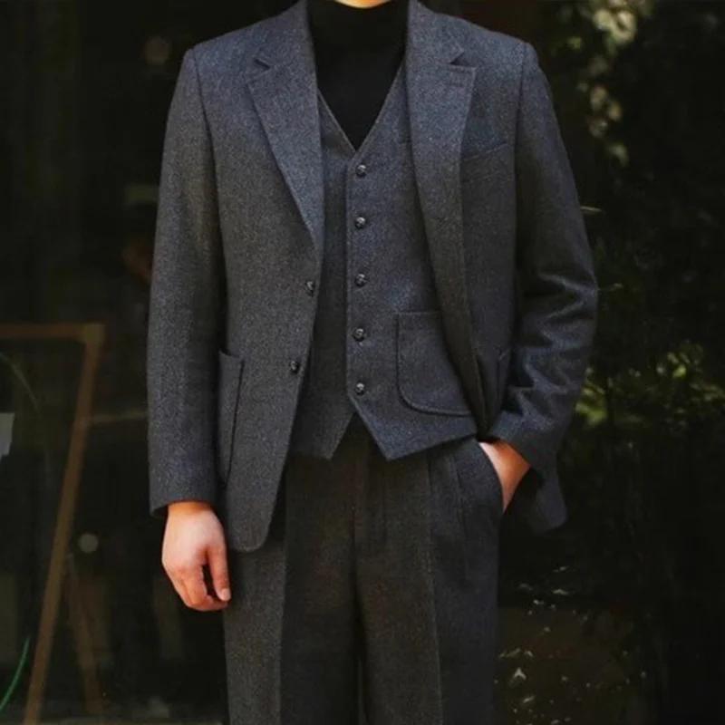 Costume en laine gris foncé épais et lourd pour homme