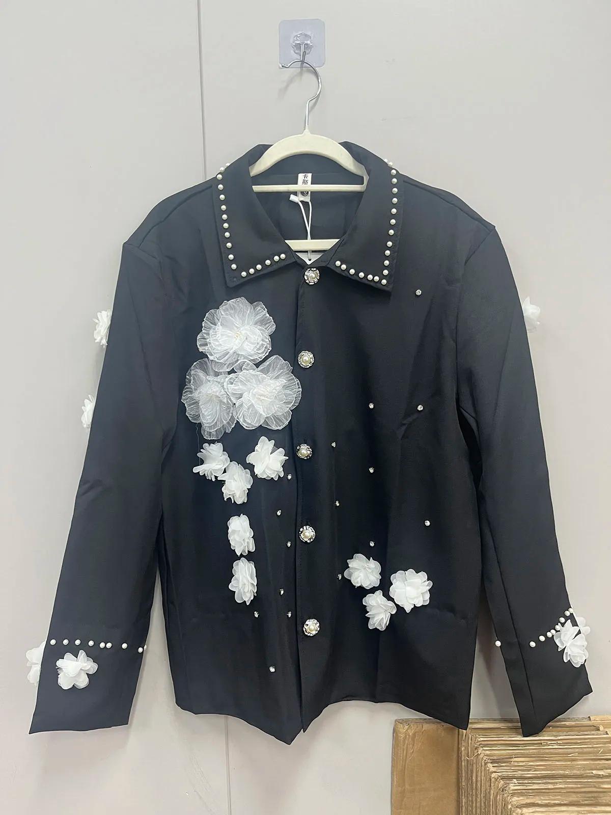 Veste à revers avec des Appliques de fleurs pour homme