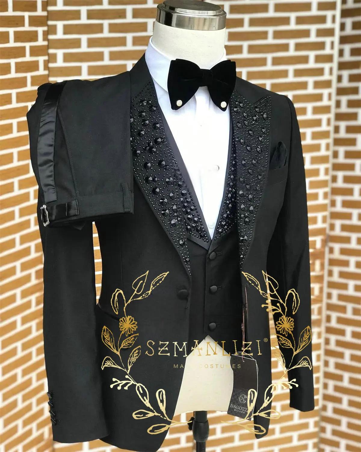 Costumes noirs pour hommes