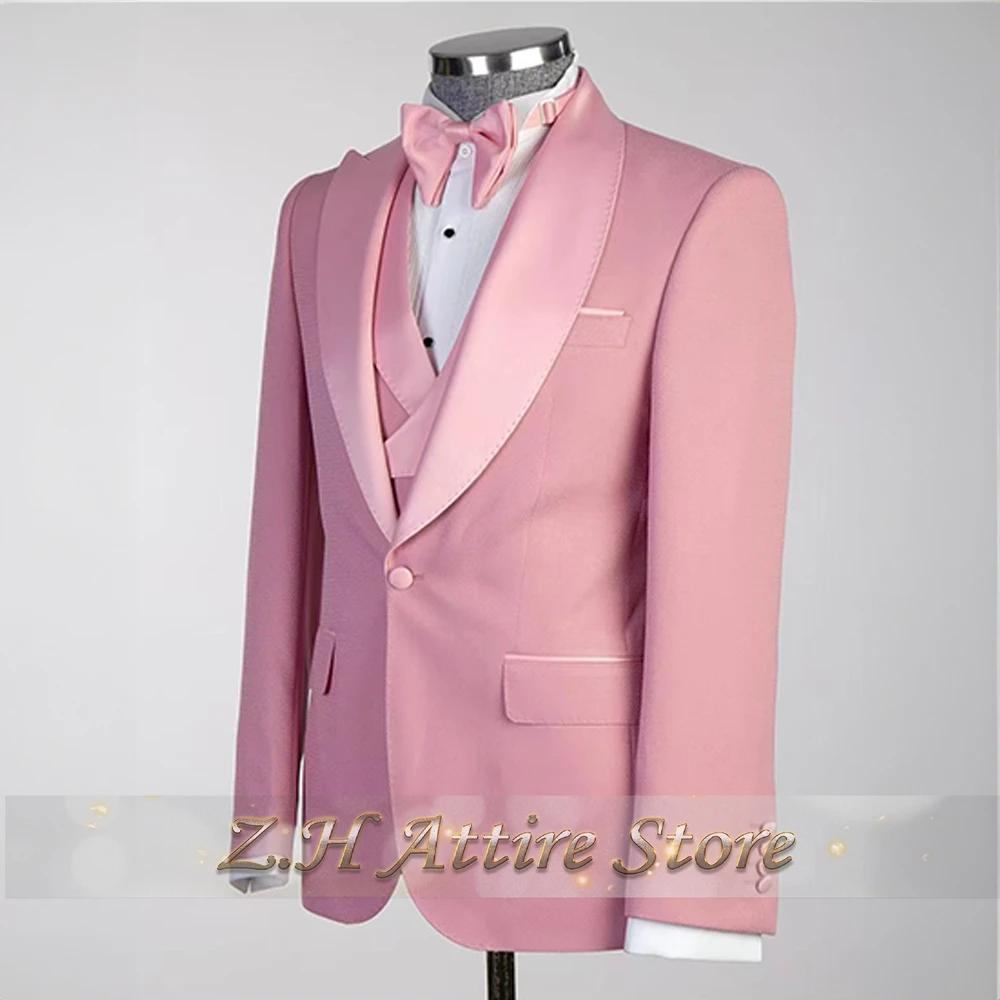 Costume élégant rose pour homme 3 pièces avec veste à revers en satin