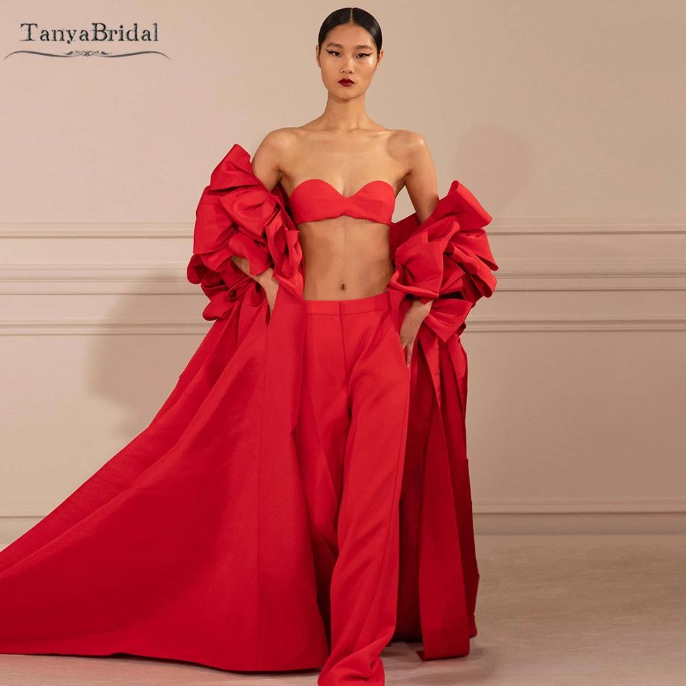 Veste de mariage rouge à manches courtes bouffantes, dos à volants spectaculaires, manteau cape chic