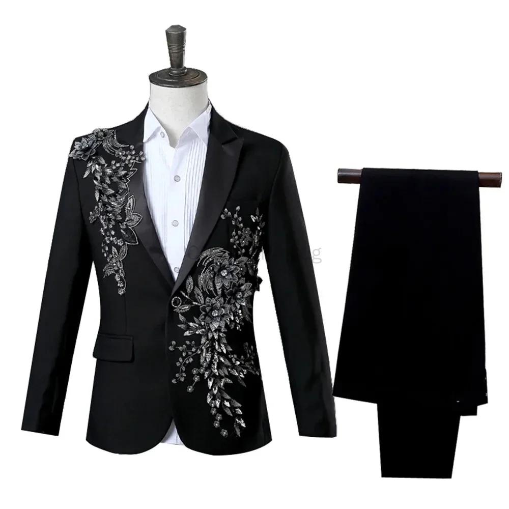 Costume noir pour hommes avec broderie florale argentée