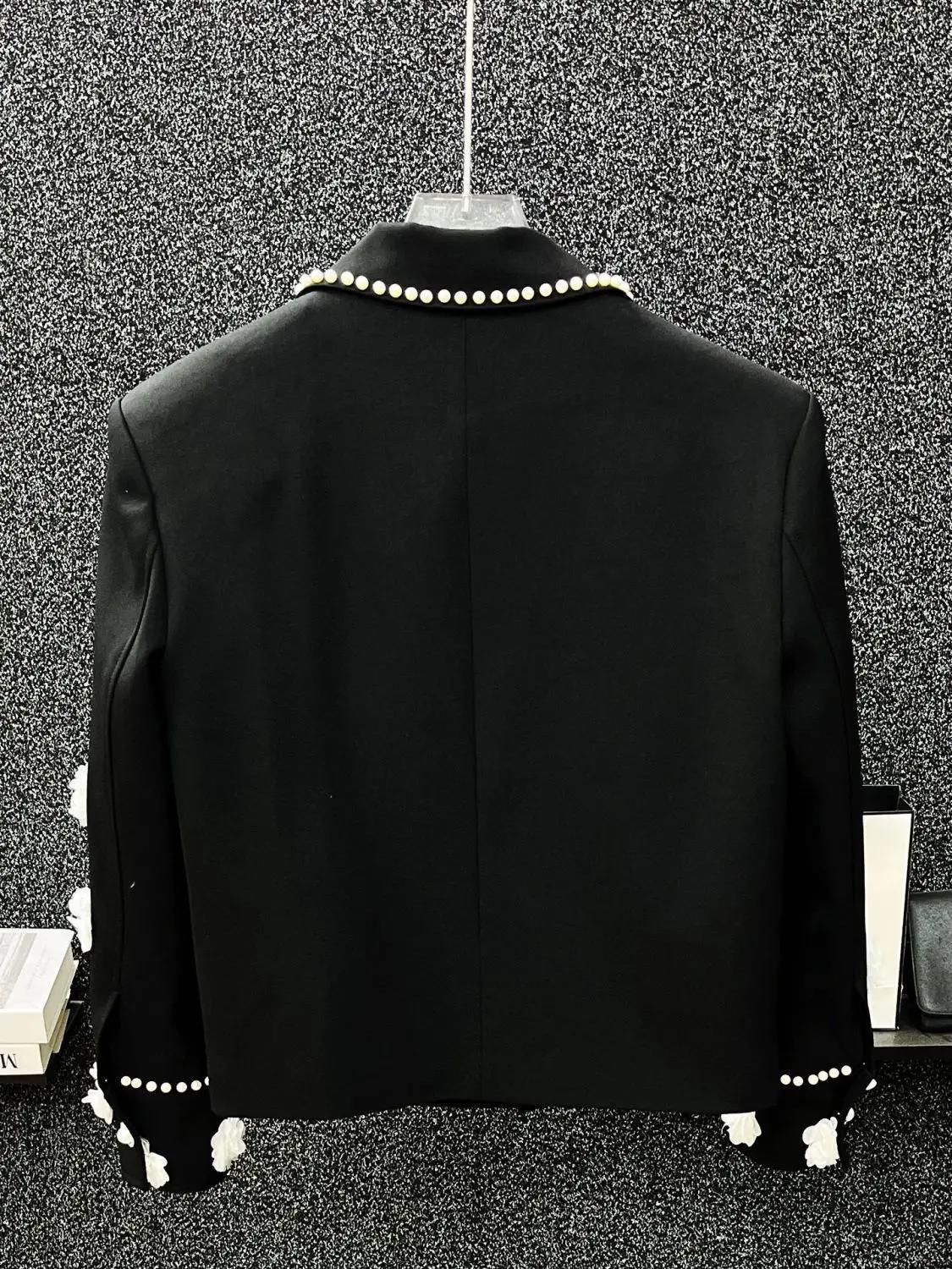 Veste à revers avec des Appliques de fleurs pour homme