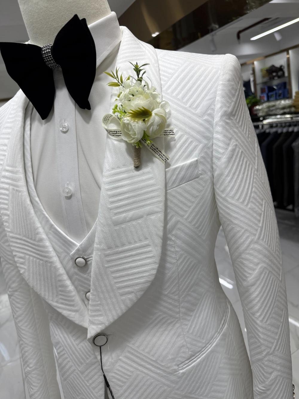 Ensemble de smoking chic et moderne 3 pièces pour homme
