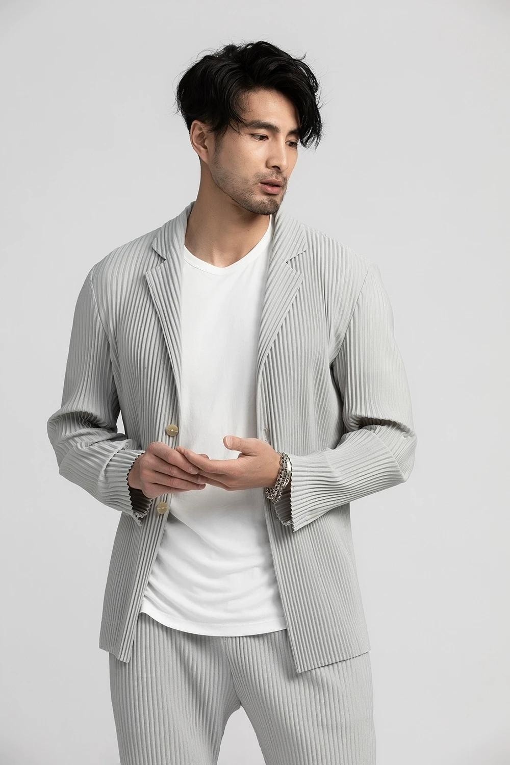 Blazer plissé Ata Yake pour hommes