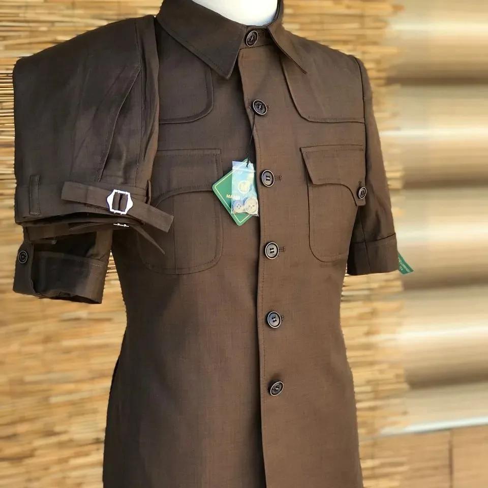 Costume marron pour hommes d'affaires