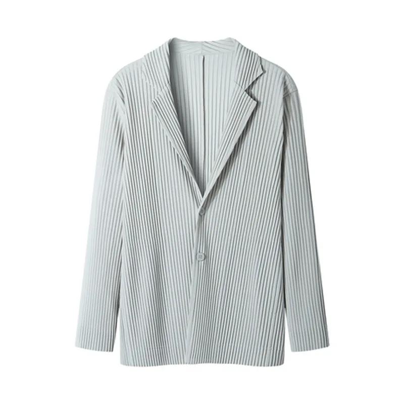 Miyake costume plissé