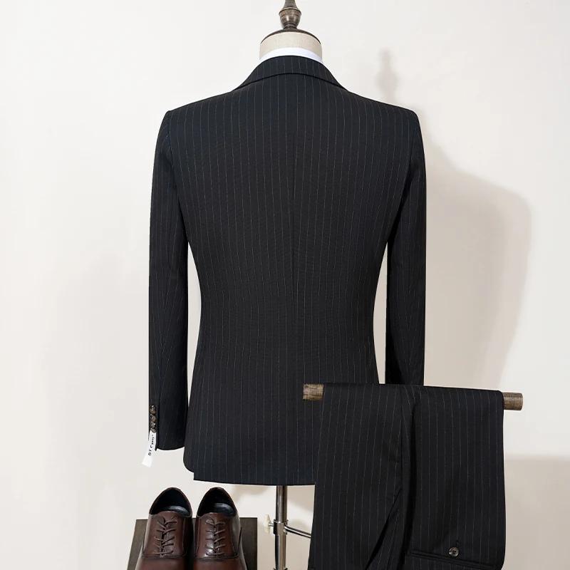 Costumes élégants pour hommes de marques de luxe