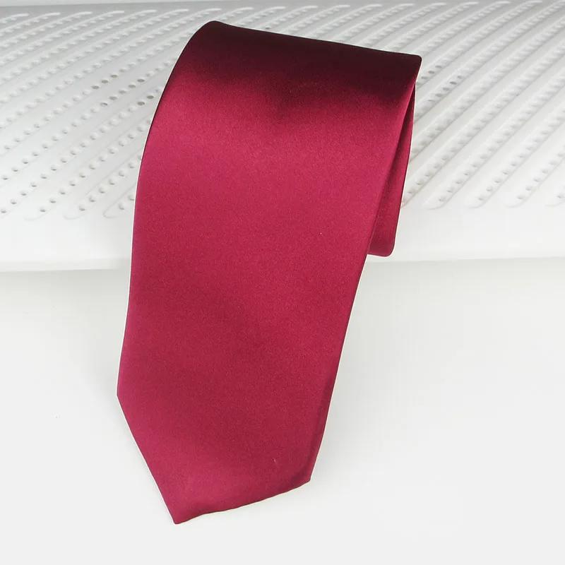 Cravate rouge pour hommes élégant